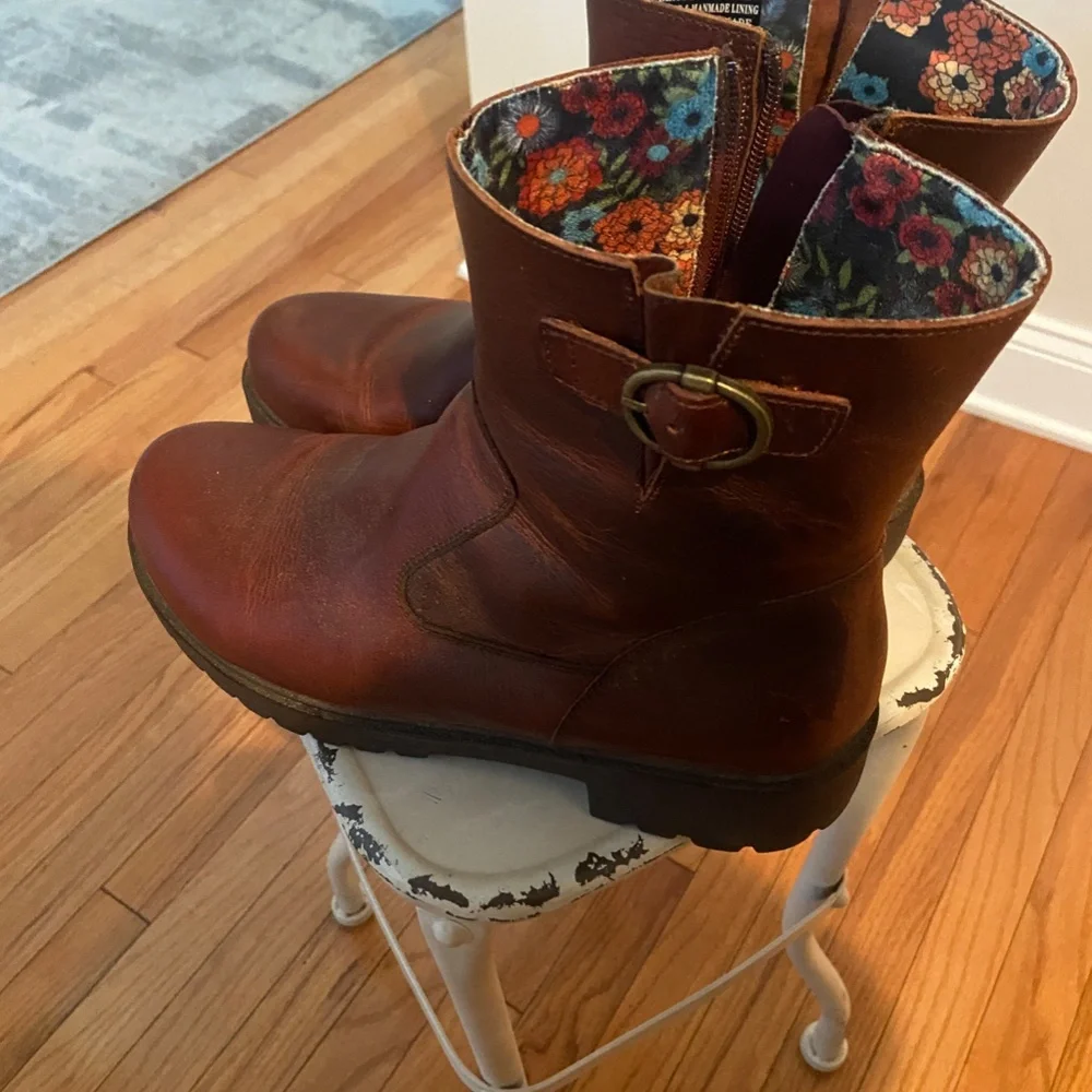 Alegria Womens Shera Mid Calf Leather Boot - Chestnut   worn once - Picture 2 of 6